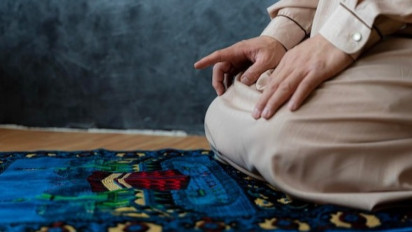 Kabar Baik, Ustaz Adi Hidayat Bilang Siapa yang Lakukan Shalat Ini Setiap Pagi Maka Allah SWT Akan Cukupkan Dunia Untuknya