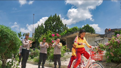 Kapolres Siak Beri Tali Asih ke Keluarga Kurang Mampu dan Anak Disabilitas