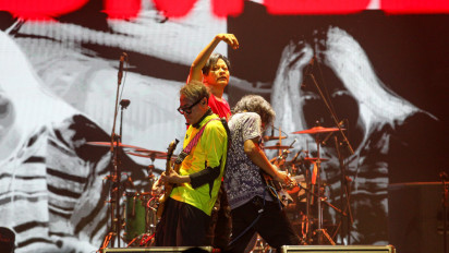 Tampil di JBL Festival 2024 Hari Pertama, Gigi Berhasil Buat Lagu 11 Januari Menggema di Istora Senayan