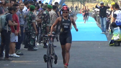 Ribuan Peserta Ikuti Ajang International Triathlon Piala Panglima TNI di Surabaya