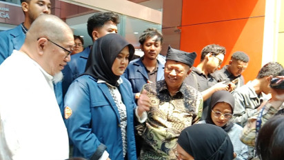 Sarkasme Menuai Sanksi, Tiga Pengurus BEM FISIP Unair Dibekukan Akibat Karangan Bunga