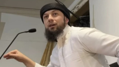 Masih Ingat Pria Bule Putuskan Mualaf gara-gara MU? Masuk Islam Berkat Temukan ini di Stadion Old Trafford