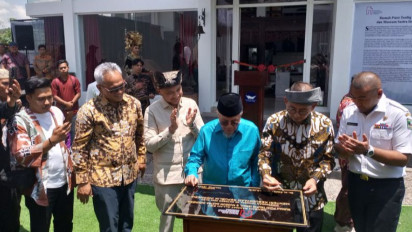 Berkunjung ke Sumatera Barat, Menbud Fadli Zon Resmikan Museum Sastra dan Rumah Puisi Taufiq Ismail