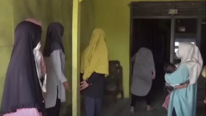 Emak-emak di Lampung Ngamuk Kena Tipu Dukun Palsu, Bayar Rp100 Juta Dijanjikan Bisa Dapat Uang Gaib Rp27 Miliar