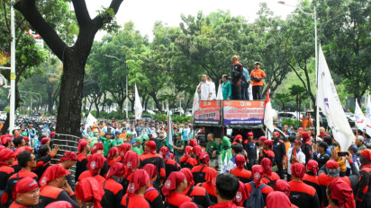 Polemik UU Cipta Kerja soal TKA, Hakim MK: Utamakan Tenaga Kerja Indonesia