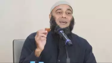 dr Zaidul Akbar jelaskan penelitian pria perut buncit