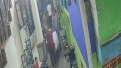 Terekam CCTV Bantu Dorong Gerobak Berisi Mayat Wanita Tanpa Kepala, Nasib Rekan Pelaku Terungkap