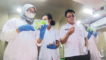 Isu Pestisida Anggur Muscat, Dinas Pertanian dan Ketahanan Pangan Bali Ambil Sampel Anggur Muscat di Pasar Ritel Modern