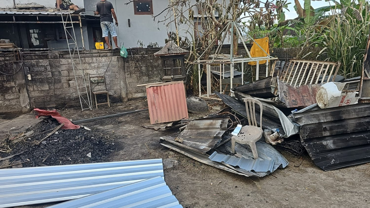 Diduga Sakit Hati, Residivis Bakar Rumah Glamping Temannya
            - galeri foto