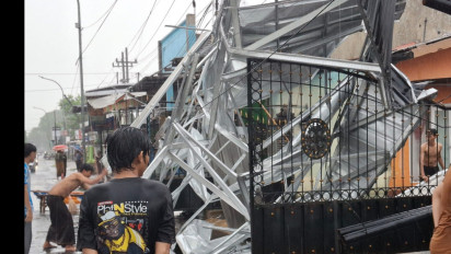Puting Beliung Terjang 2 Kecamatan di Lumajang, Puluhan Rumah Rusak