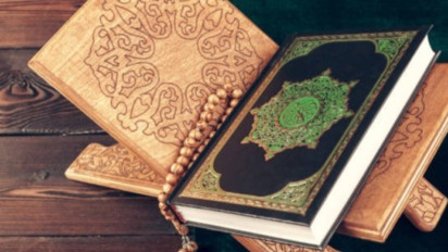 Allah SWT Ciptakan Manusia dalam Berbagai Suku Untuk Saling Mengenal, Tafsir Surah Al Hujurat Ayat 13