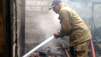 Ditinggal ke Sawah, Rumah Warga Balongpanggang Gresik Ludes Terbakar