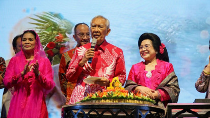 Rayakan HUT Ke-80, Guntur Soekarnoputra Luncurkan Buku 'Sangsaka Melilit Perut Megawati'