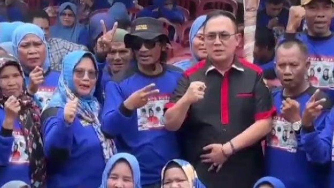 Janji Calon Gubernur Sumsel Eddy Santana Putra Akan Kembalikan Program Sekolah dan Berobat Gratis 
            - galeri foto