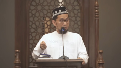Imam Tak Baca Qunut Saat Salat Subuh, tapi Makmum Tetap Lakukan, Memang Boleh? Ustaz Adi Hidayat Bilang Seharusnya…