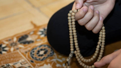 Awali Hari dengan Zikir Pagi, Ustaz Adi Hidayat: Jika Kesiangan Masih Boleh Dilakukan hingga Jelang Zuhur