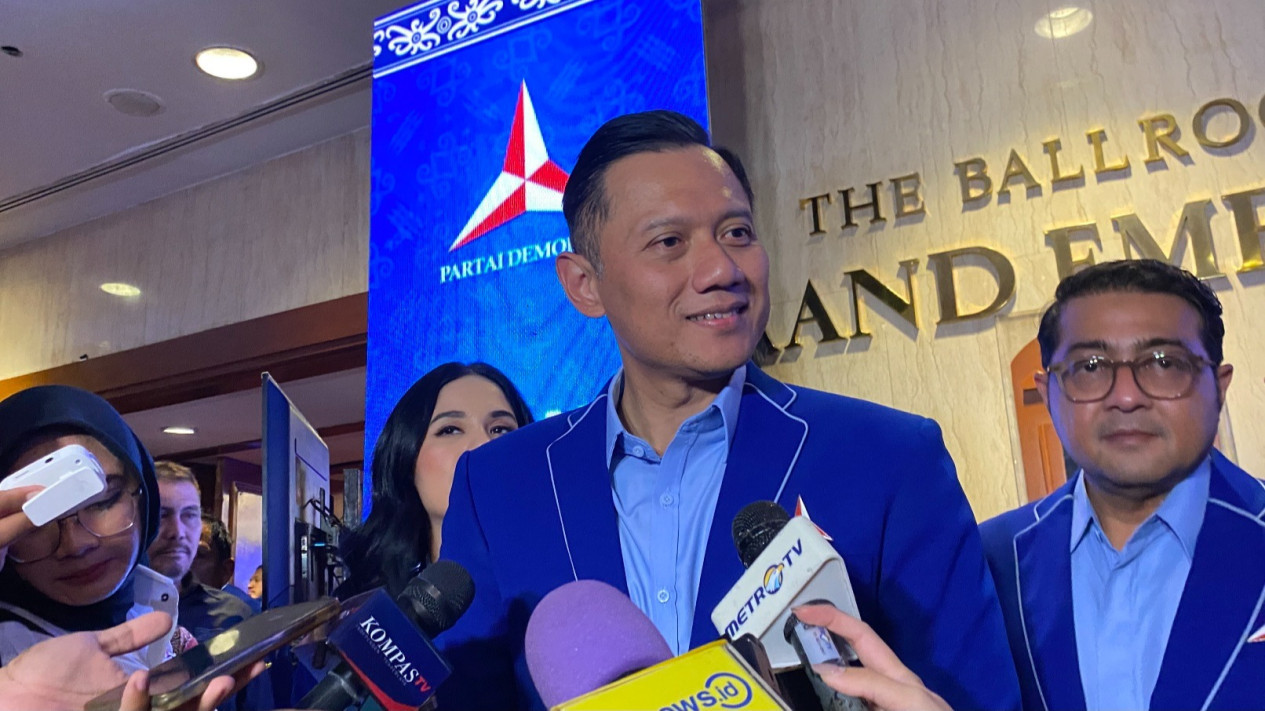 Sinyal Ditawari Wantimpres, AHY Buka Isi Pertemuan Prabowo dan SBY
            - galeri foto