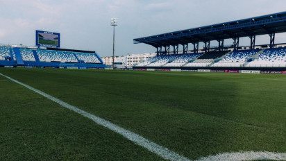 Lapangan Rumput Sintetis Jadi Kendala Bagi Persib Bandung untuk Hadapi Lion City Sailors