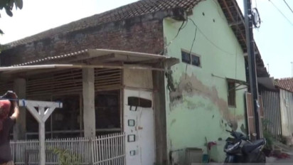 Densus 88 Antiteror Polri Geledah Indekos Milik Terduga Teroris di Sukoharjo