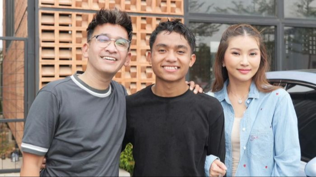 Walau Tak Lagi Tinggal Seatap dengan Ruben Onsu, Sarwendah Tetap Ikhlas Lakukan Hal ini untuk Betrand Peto, Apa?
            - galeri foto