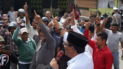 Sultan Husain: Saya Butuh Tangan Warga Sula untuk Selamatkan Maluku Utara