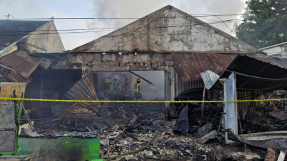 Pasar Baru Dampit Malang Terbakar Hebat, Kerugian Capai Ratusan Juta