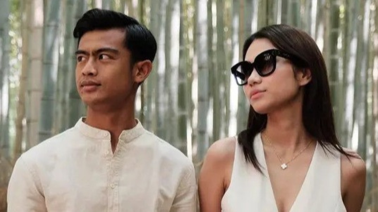 Buntut Rumor Perselingkuhan, Akhirnya Azizah Salsha Buka-bukaan Soal Hubungannya dengan Pratama Arhan: Rumah Tangga Saya...
            - galeri foto