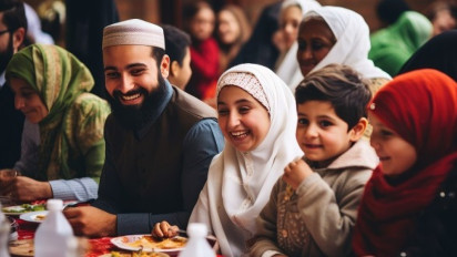 Jangan Mau Lagi Ditraktir Teman, Kata Ustaz Khalid Basalamah Lebih Baik Lakukan Ini