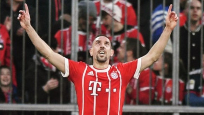 Kisah Franck Ribery, Mantan Bintang Bayern Munich Putuskan Mualaf Dituntun sang Istri hingga Teguhkan Doa sejak Masuk Islam