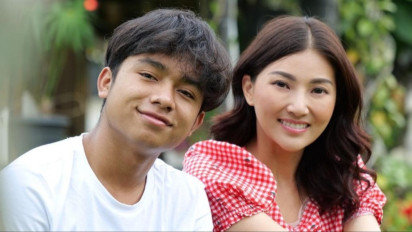 Seperti yang Dilakukan Betrand Peto ke Sarwendah, Buya Yahya Ingatkan Anak Laki-laki Suka Peluk dan Cium ke Bunda dalam Islam Wajar tapi...