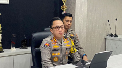 Selain Uang Tunai, Ada Dua Senjata Api yang Disita Polisi dari Pegawai Komdigi yang jadi Mafia Judi Online