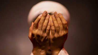 Ustaz Adi Hidayat: Setelah Shalat dan Saat Sore Jangan Lupa Baca Doa Hari Jumat