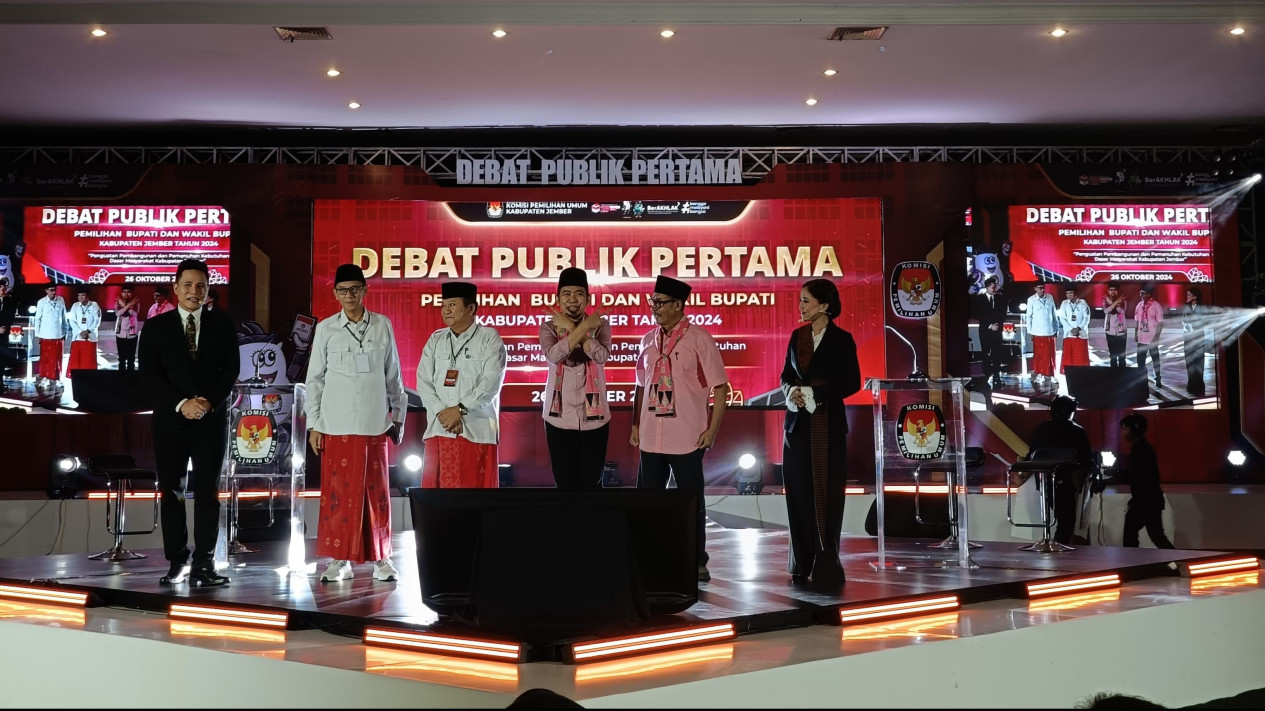 Usai diprotes, KPU Jember Rombak Tim Perumus Debat Publik Kedua
            - galeri foto