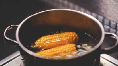 Mulai Sekarang Jangan Buang Air Rebusan Jagung, Ternyata Ampuh Obati Berbagai Penyakit Dalam hingga Atasi Ngompol pada Anak, Caranya...