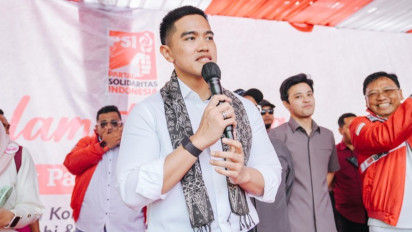 Kaesang Kirim Angin Segar ke Pasangan Romi Hariyanto-Sudirman di Kampanye Akbar Hairan-Amin