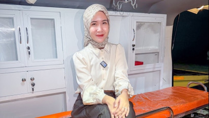 Sumbang Ambulance untuk Warga Desa Sukamulya, Bidan Seruni: Layanan Kesehatan Jadi Hak Semua Kalangan