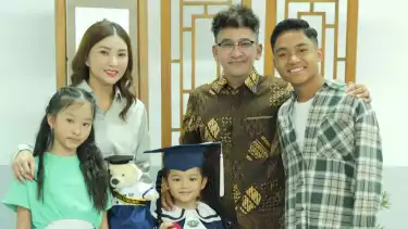 foto keluarga Ruben Onsu dan Sarwendah