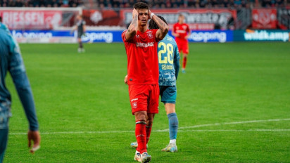 Rekap Hasil Liga Europa Semalam: Mees Hilgers Gagal Selamatkan FC Twente, MU Kandaskan Bodo hingga Tottenham Hotspur Ditahan AS Roma