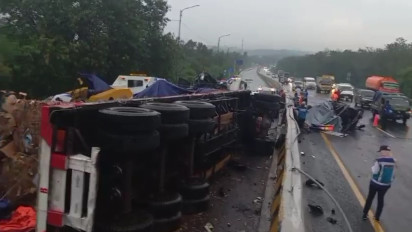 Efek Kecelakaan Beruntun di Tol Purbaleunyi, Lalin Dialihkan Keluar Gate Cikamuning