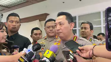 Kapolri Jenderal Listyo Sigit Prabowo di Gedung DPR, Jakarta Pusat, Senin (11/11/2024)