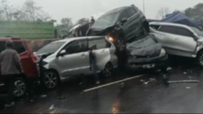 Cerita Korban Selamat Kecelakaan Beruntun Tol Purbaleunyi KM 92: Truk Tronton Sempat Menabrak Pembatas Jalan