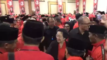 Megawati turun gunung Tegaskan Kader PDIP Wajib Fokus Menangkan Pasangan Risma-Gus Hans