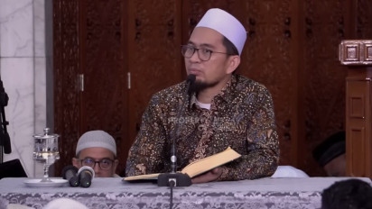 Mulai Malam Nanti Tolong Amalkan Dzikir ini, Jangan Kaget Kalau Rezeki Datang Secepat Kilat, Kata Ustaz Adi Hidayat