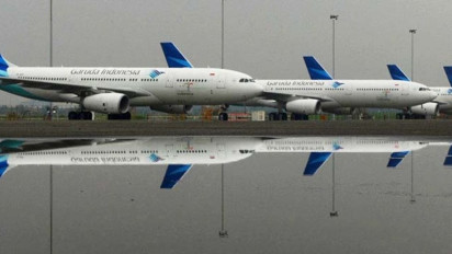 Saham Garuda Indonesia Merosot Jelang RUPSLB