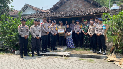 HUT Brimob ke-79, Ex Brimob Polres Jombang Gelar Bansos dan Santunan untuk Ratusan Warga