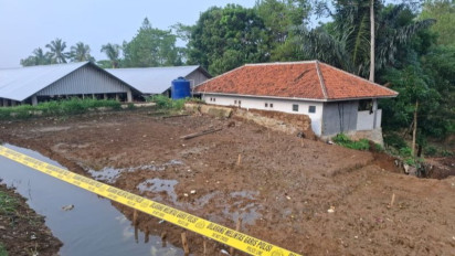 Tanggul Kolam Roboh, Empat Santri di Sukabumi Meninggal Tertimbun