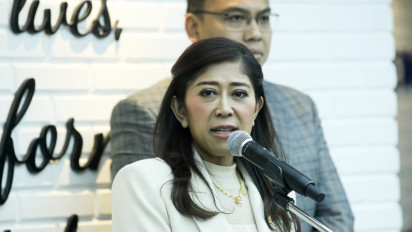 Menkomdigi Meutya Hafid Minta Semua Operator Beri Akses Internet ke Pengungsi Lewotobi