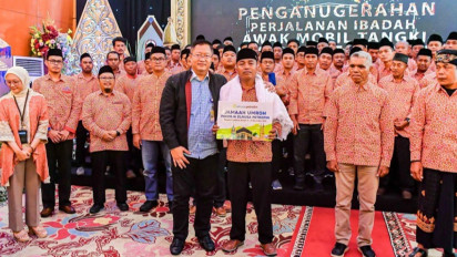 88 Awak Mobil Tangki BBM dan Pekerja Berprestasi Elnusa Petrofin dapat Perjalanan Ibadah