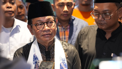 Ziarah Malam Jumat, Pramono Anung Disambut Keluarga Habib Luar Batang