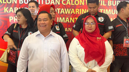 Debat Pilkada 2024, Halikinnor-Irawati: Kita Harus Berdiri Sama Tinggi, Duduk Sama Rata dengan Masyarakat